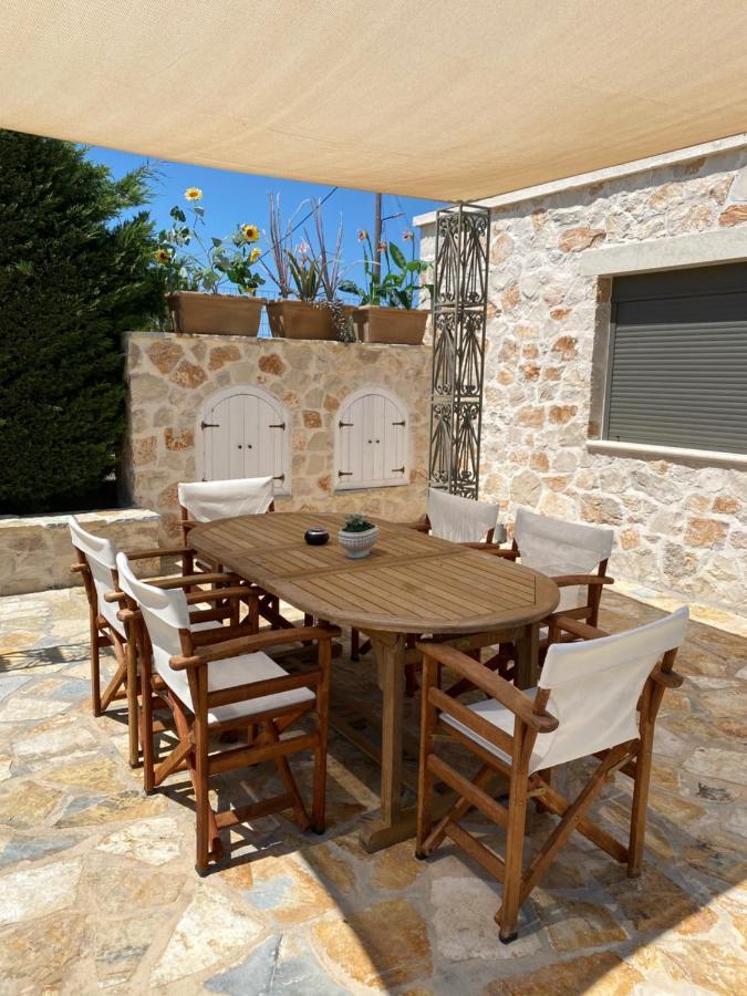 Shangri-la Zakinthos Sarakinádhon